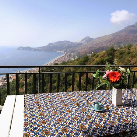 Ferienwohnung Collina Del Sole Letojanni Exterior foto