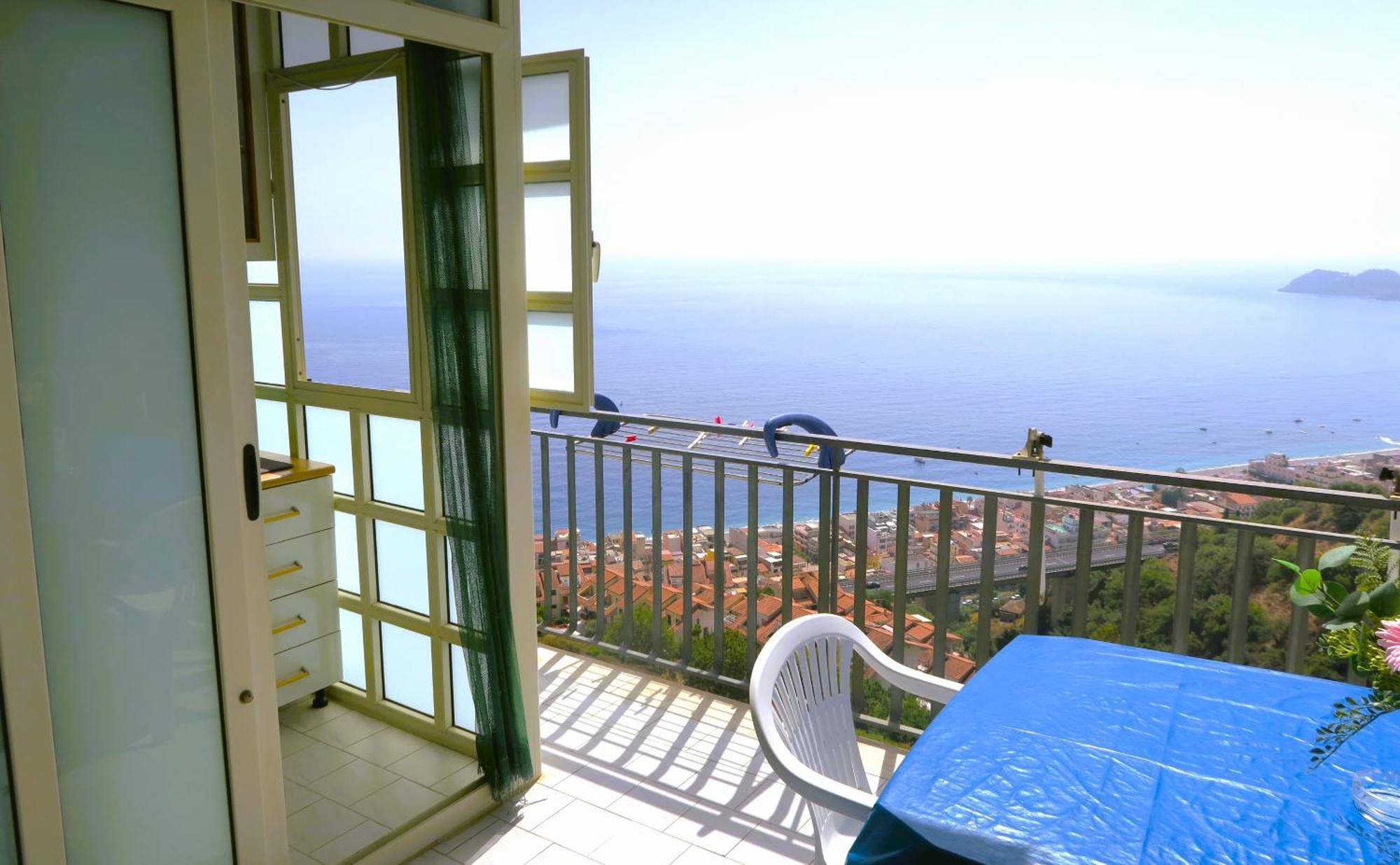 Ferienwohnung Collina Del Sole Letojanni Exterior foto