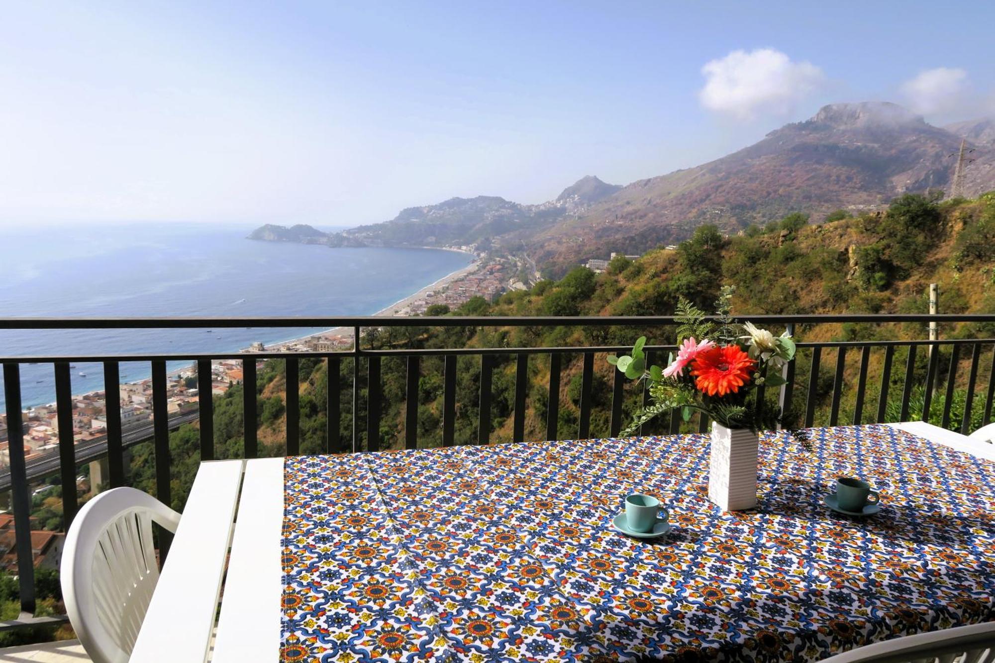Ferienwohnung Collina Del Sole Letojanni Exterior foto